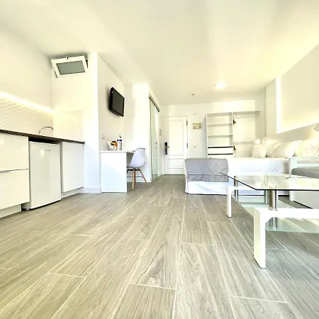 Reformed Studio, Free Wifi,rooftop Pool With View, Near Playa Jardin 아파트 *